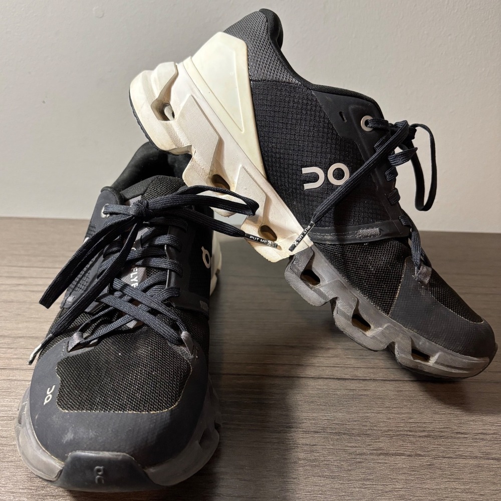 On Cloud On Running Women's Cloudflyer 4 Sneakers Black White Size 8